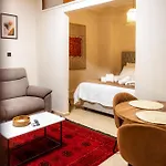 Tollmere Hospitality ηχώ 아파트
