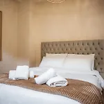 Tollmere Hospitality ηχώ 아파트 Levádeia