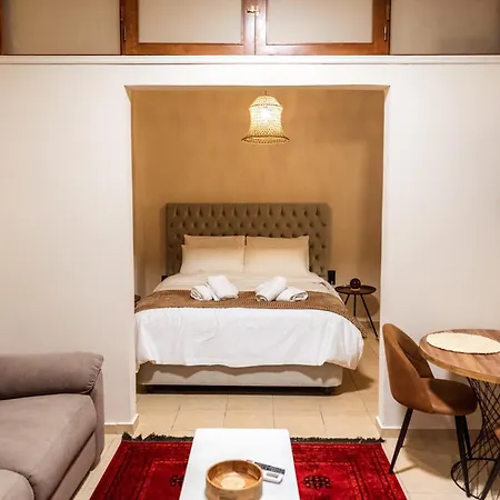 Tollmere Hospitality ηχώ Levádeia