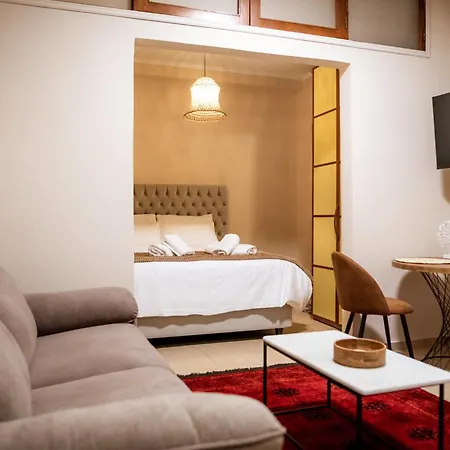 Tollmere Hospitality ηχώ Levádeia