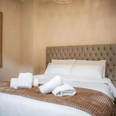 Tollmere Hospitality ηχώ شقة Levádeia